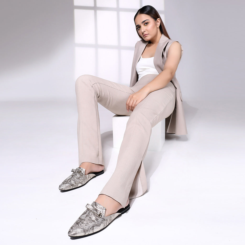 noosh-handcrafted-fashion-footwear-kooshcomfort-double-dual-cushion-comfort-comfortable-style-statement-metallic-embellished-pointed-mules-flats-vegan-leather-snake-skin-print-sustainable-wedding-wear-party-wear-online-shopping-permium-quality-comfort-style-heel-color-gold-rose-gold-black-silver-chic-luxury-organic-enviornment-friendly-indian-artisans-top-footwear-brands-best-brand